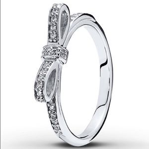 Pandora Sparkling Bow Ring